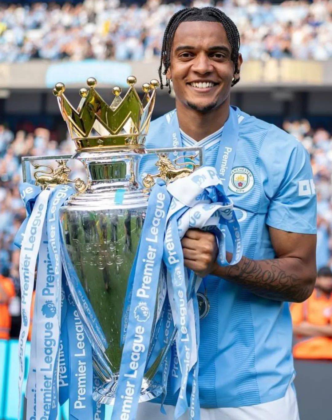 曼城客场大胜水晶宫，争冠希望飙升