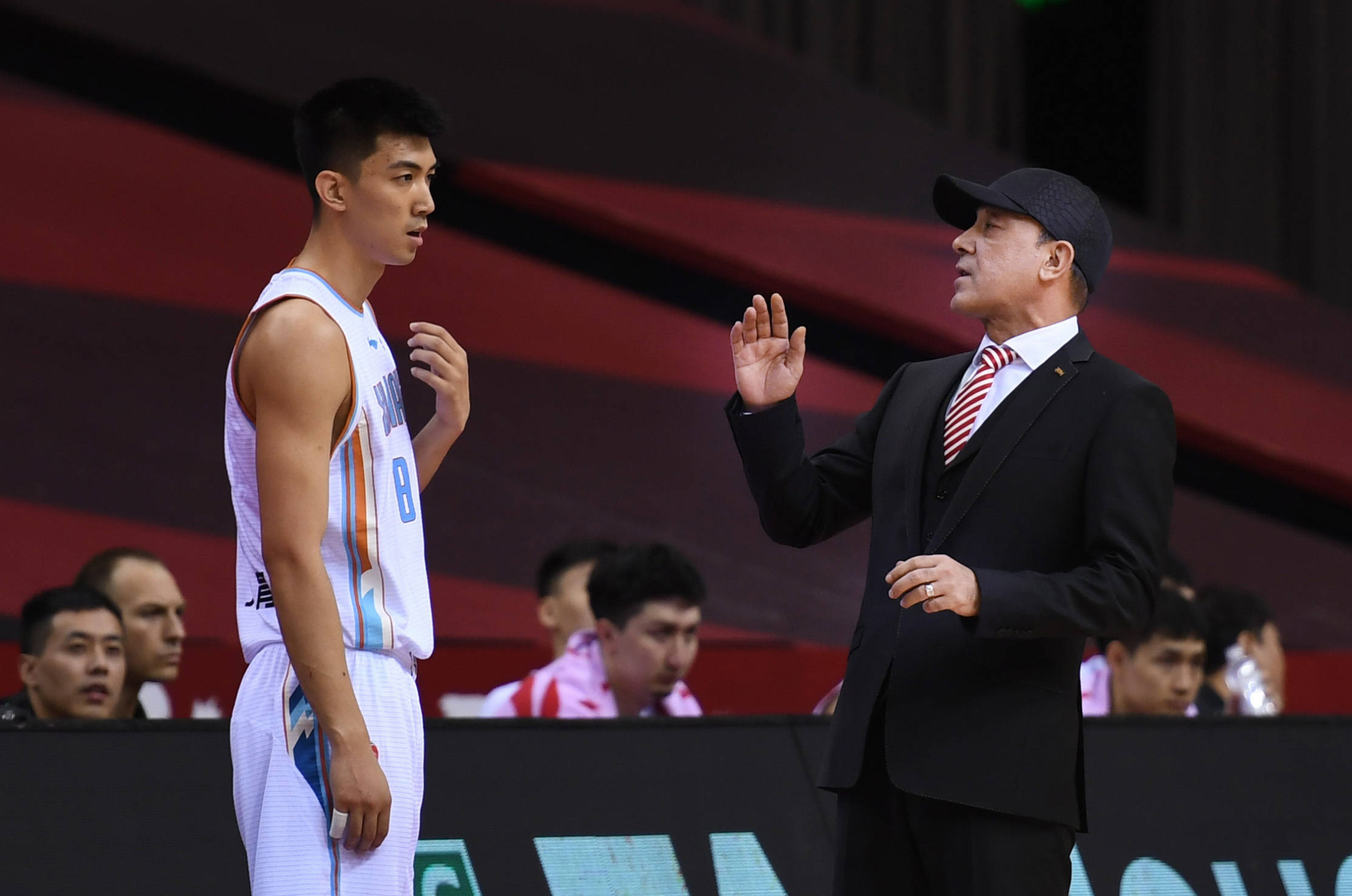 爱游戏网页版登录入口-陕西男篮在客场展现出不俗实力