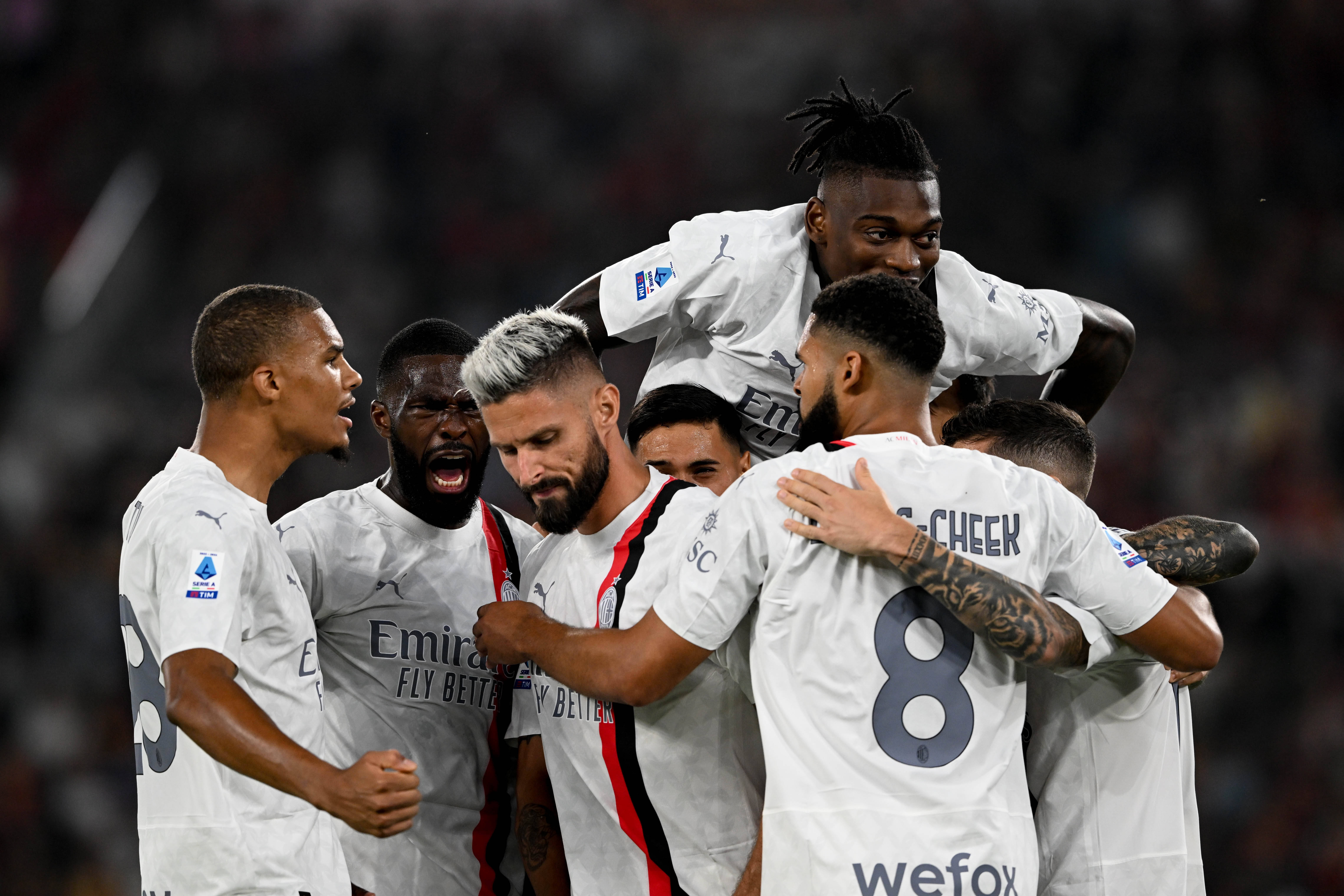 AC米兰队在比赛中实现逆转 AC米兰队在比赛中实现逆转