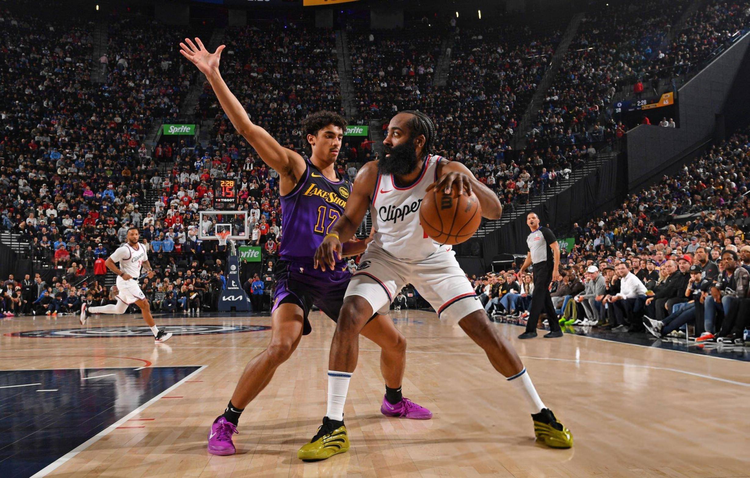 詹皇独砍40分，湖人大胜快船