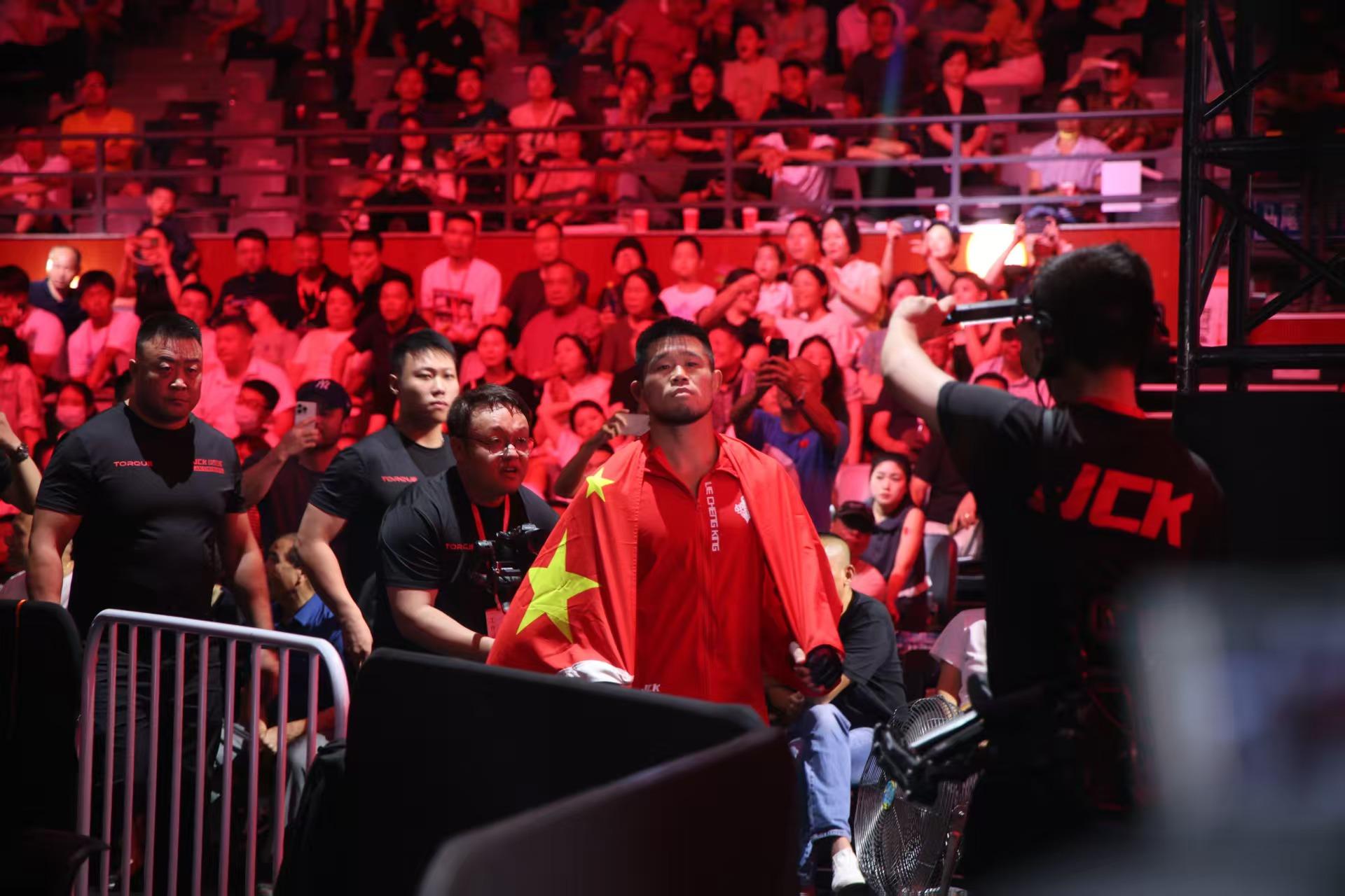 爱游戏登录-热血较量！顶尖球队擂台对决的简单介绍