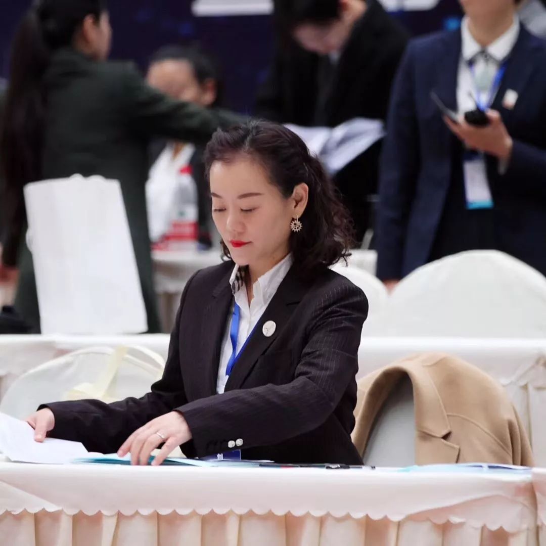 爱游戏-关于拔得头筹，我们的队伍名列前茅！的信息