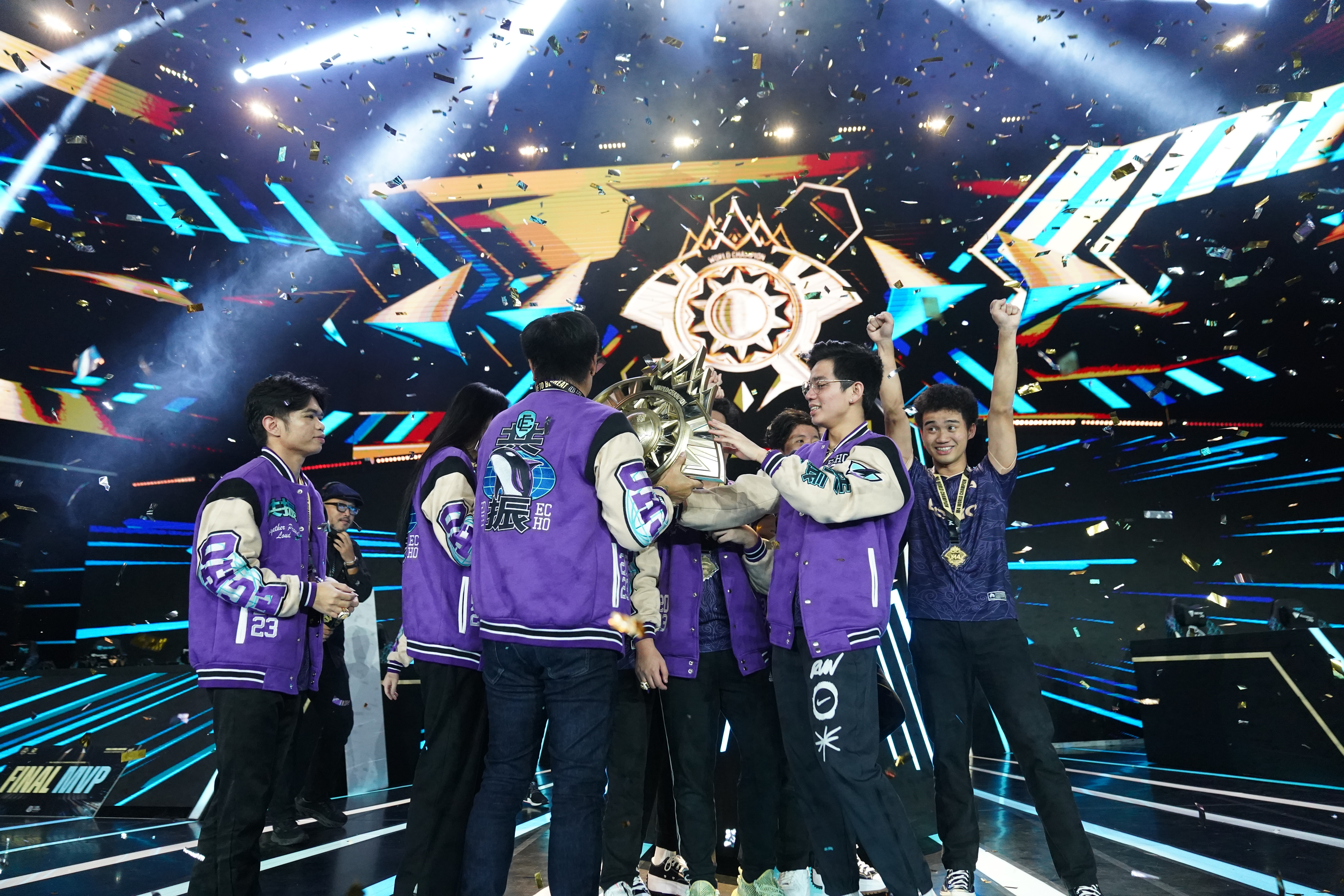 包含热门球队展现实力，角逐联赛冠军宝座的词条