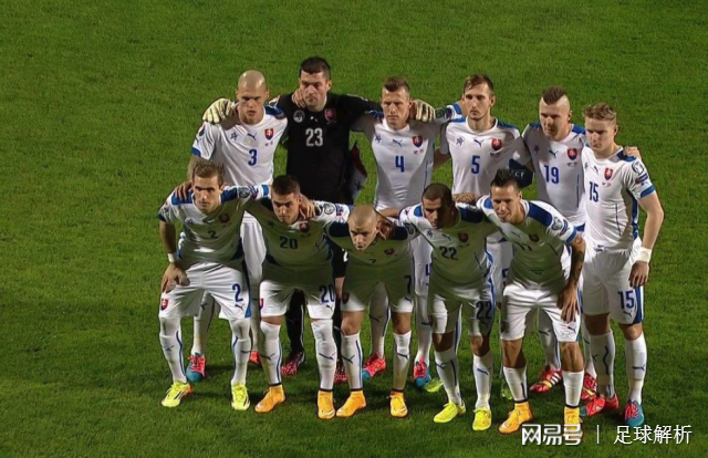 关于意大利客场战平波兰，保持不败纪录的信息