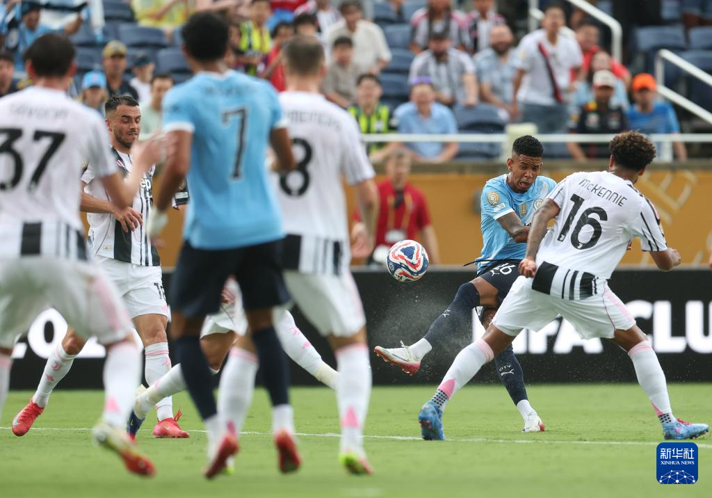 爱游戏官网-尤文图斯足球俱乐部举办季前友谊赛，备战新赛季的简单介绍