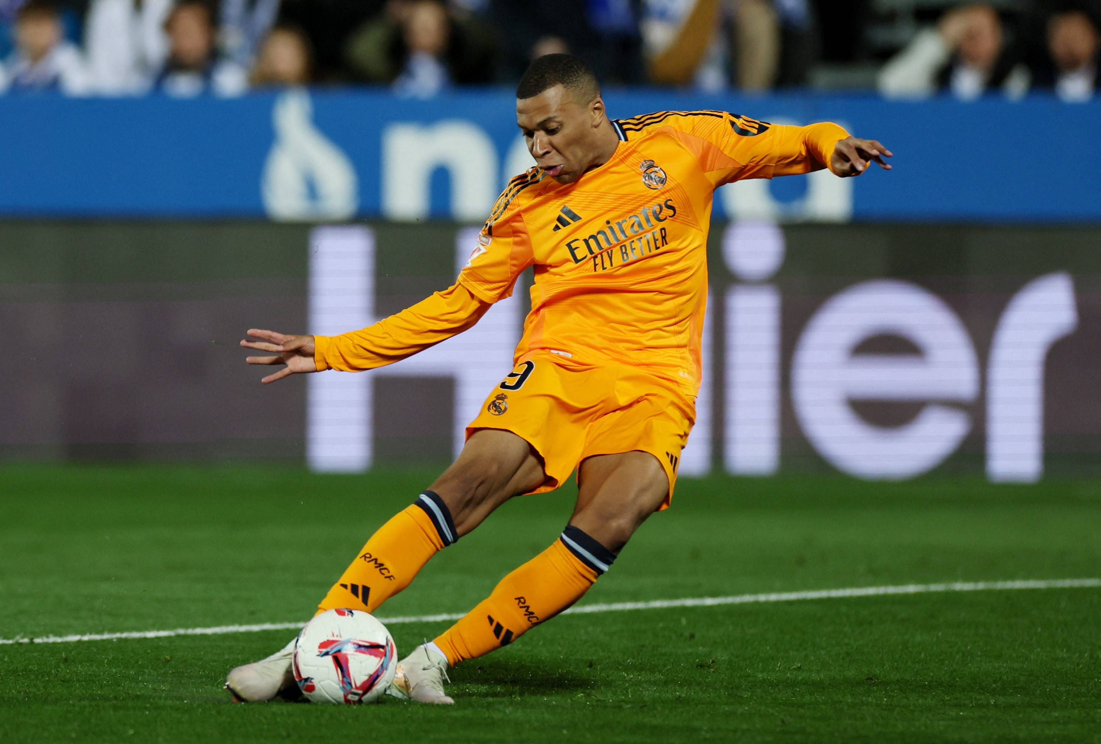 佛罗伦萨力克皇马,挺进欧冠半决赛 佛罗伦萨力克皇马,挺进欧冠半决赛