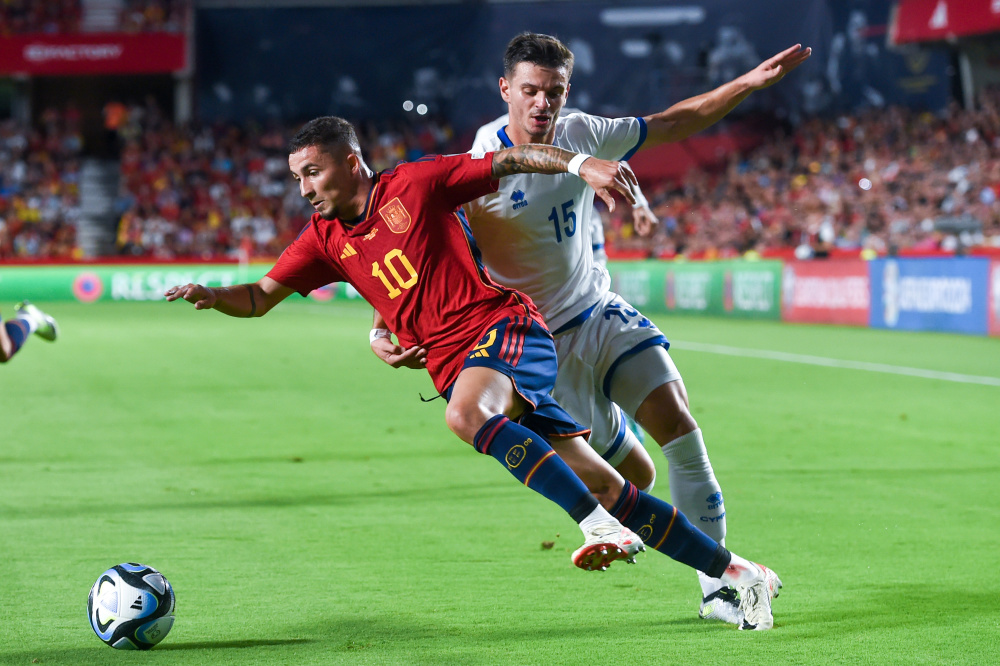 爱游戏在线-斯洛伐克主场力克塞浦路斯，欧预赛取得胜利的简单介绍