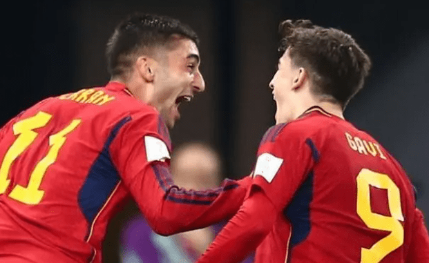 包含荷兰逆袭击败摩洛哥，晋级形势一片光明的词条