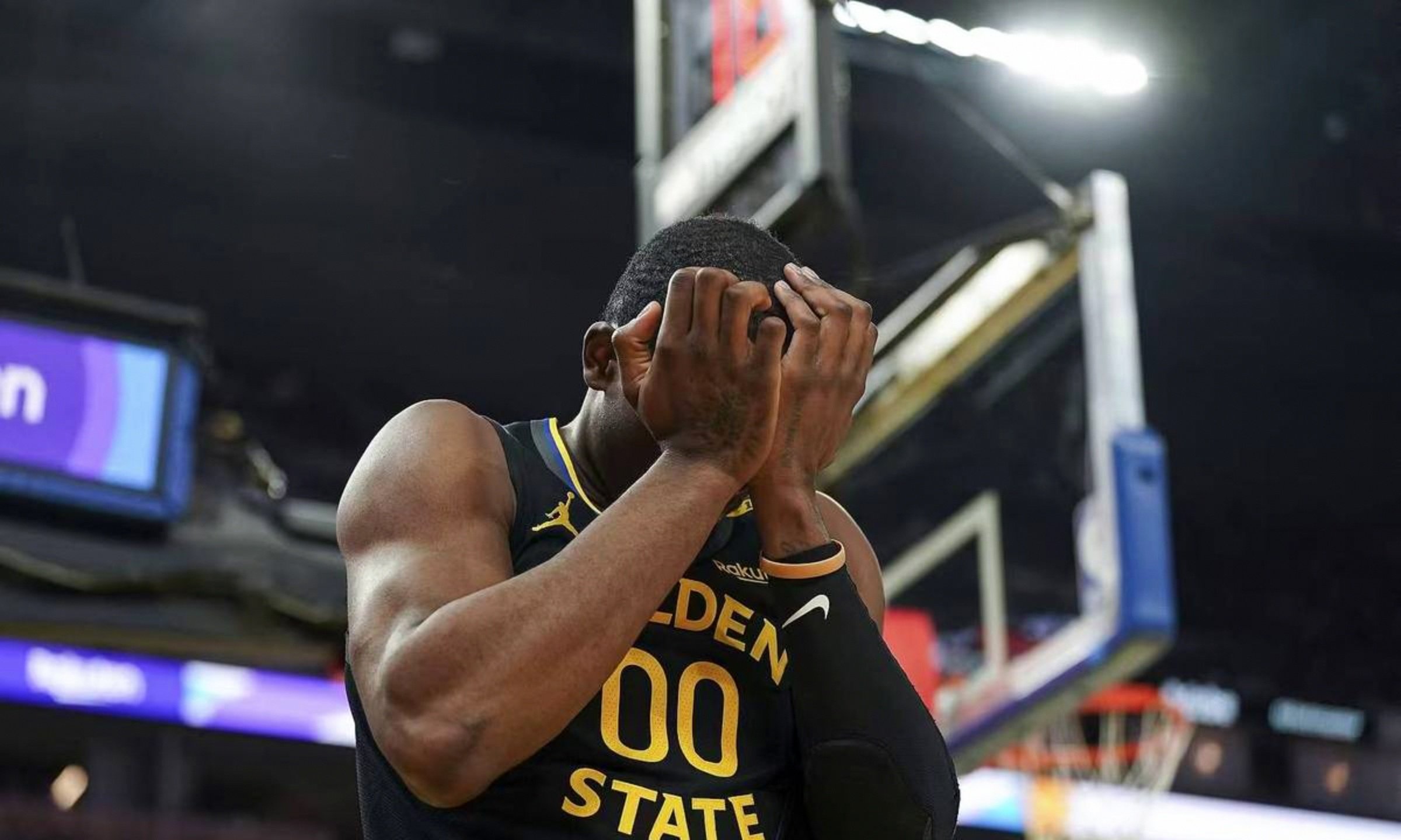 勇士队中锋发挥出色,受到赞誉的简单介绍 勇士队中锋发挥出色,受到赞誉的简单介绍