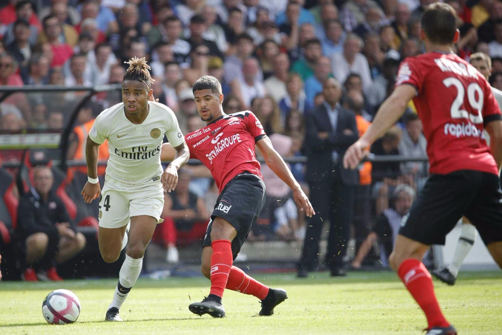 包含甘冈客场不敌，连续两轮法甲落败的词条